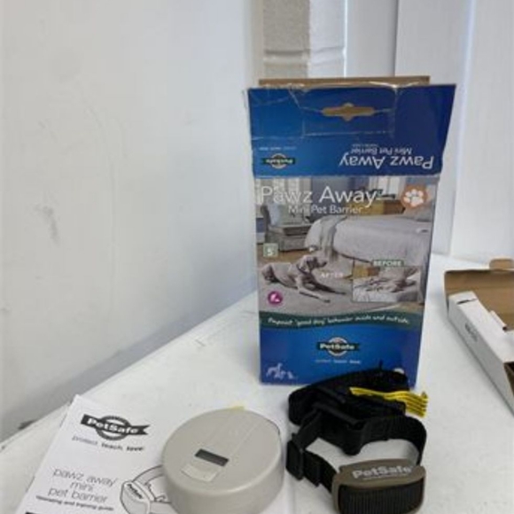 PetSafe Pawz Away Mini Pet Barrier for Cats and Dogs, with Adjustable Range - Picture 4 of 4